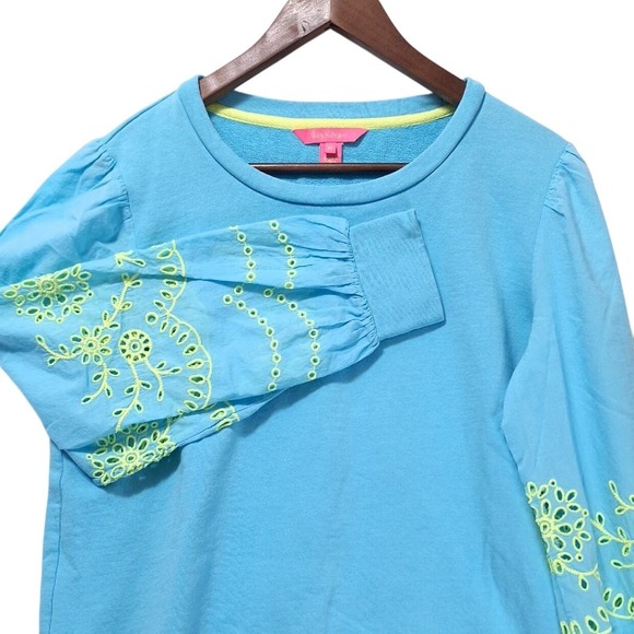 Lilly Pulitzer Alla Sweatshirt M Eyelet Embroidered Puff Sleeve Horizon Blue - Picture 4 of 12